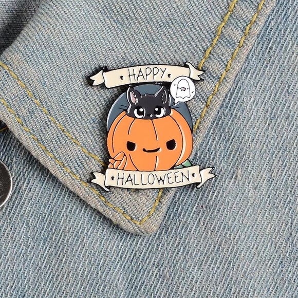 🎉 New Happy Halloween Black Cat in a Pumpkin Pin - Picture 1 of 6